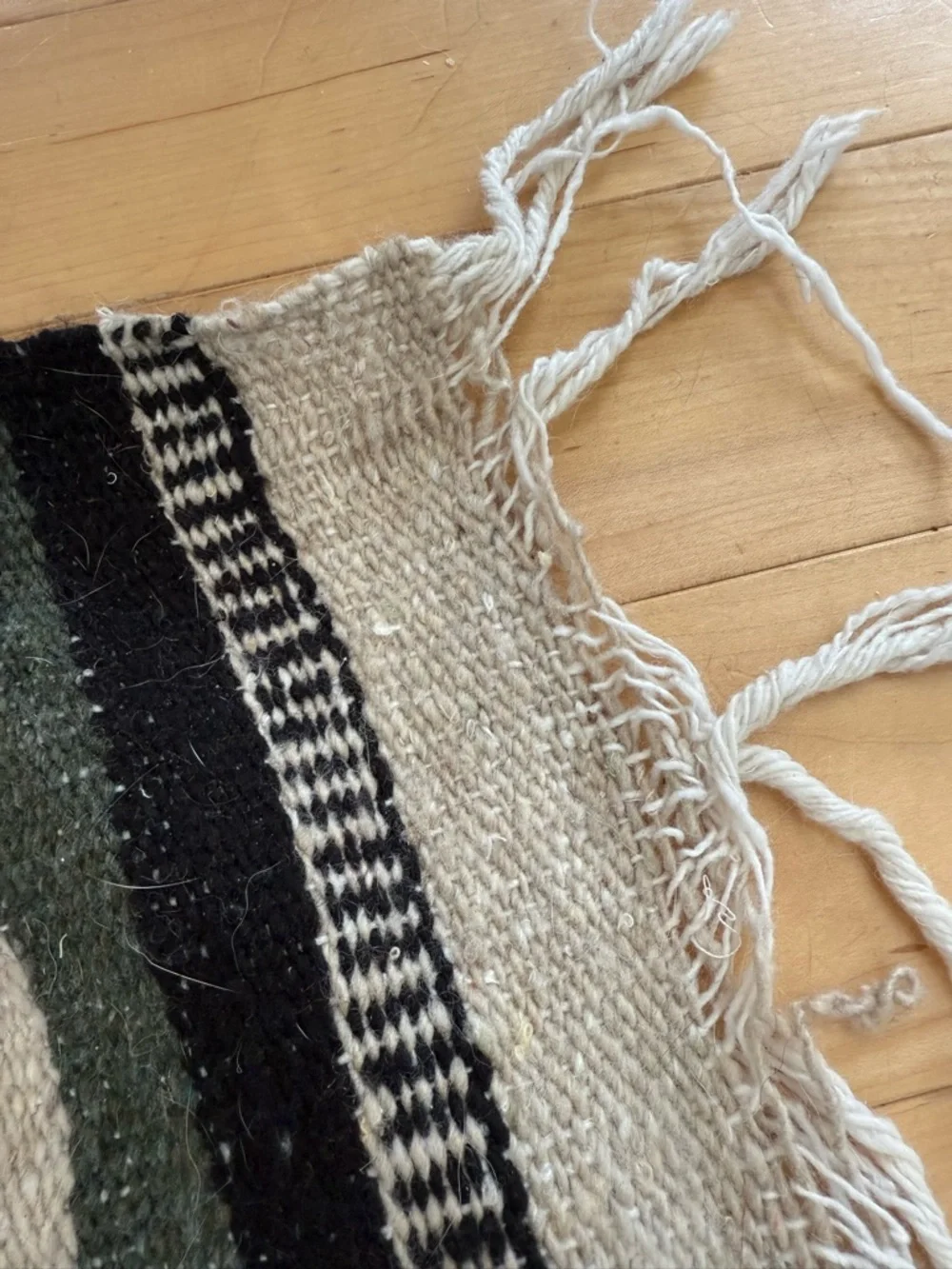 Handwoven Mexican Fish Pattern Throw Rug - Multicolor - Picture 7 of 7